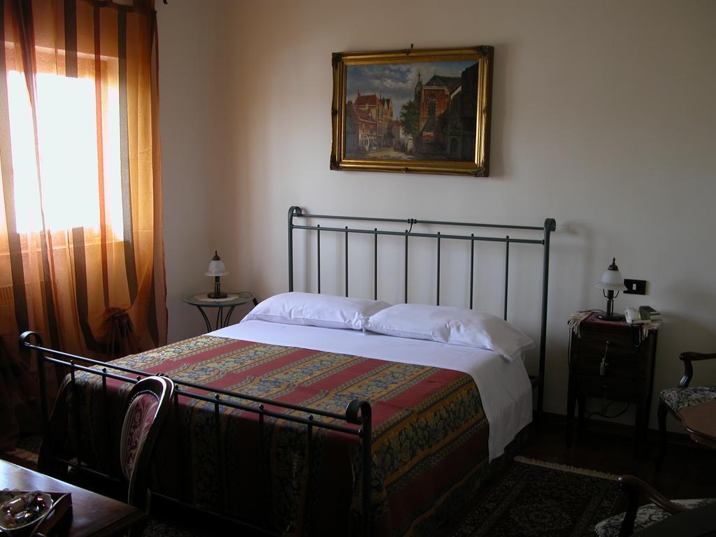 Hotel Canusium Canosa di Puglia Exteriör bild