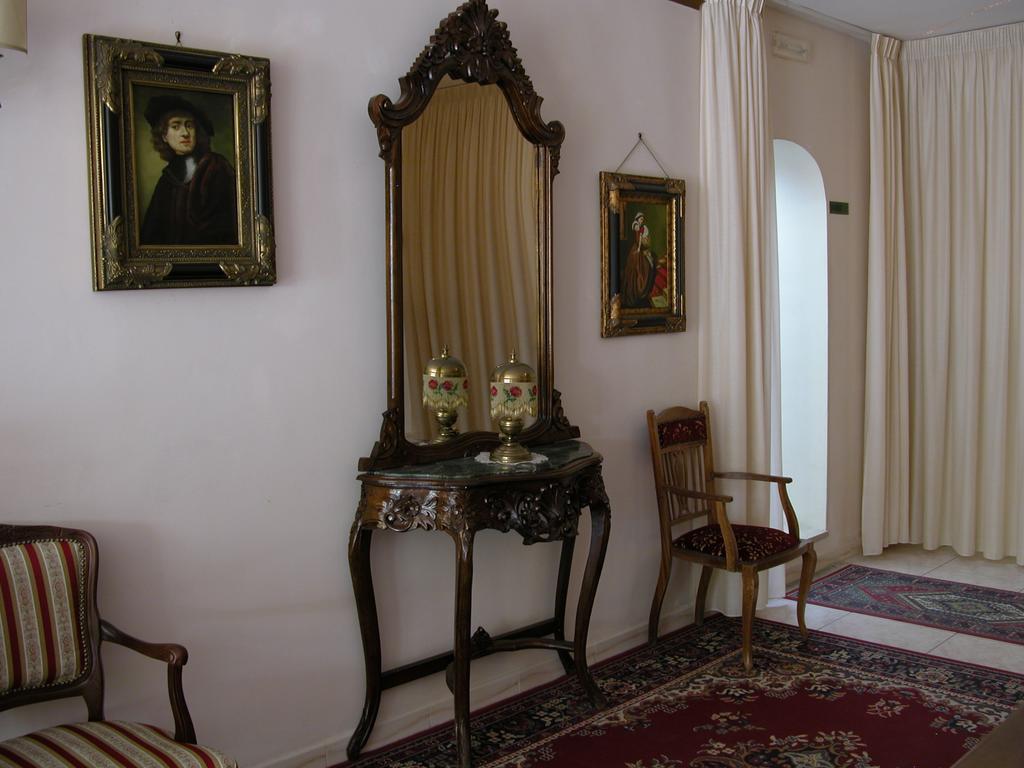 Hotel Canusium Canosa di Puglia Exteriör bild
