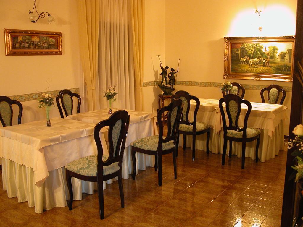 Hotel Canusium Canosa di Puglia Exteriör bild